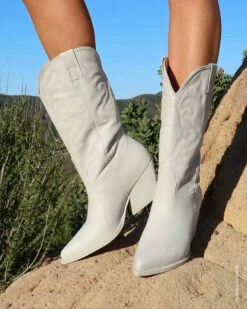 Discount ๐ Budget ๐ SteveMadden WEST WHITE LEATHER ๐ ๐ 19 Discount ๐ Budget ๐ SteveMadden WEST WHITE LEATHER ๐ ๐ -Steve Madden Shoes For Women Shop stevemadden6 88593590 a5f4 4658 a83f b9a0df3c9d72